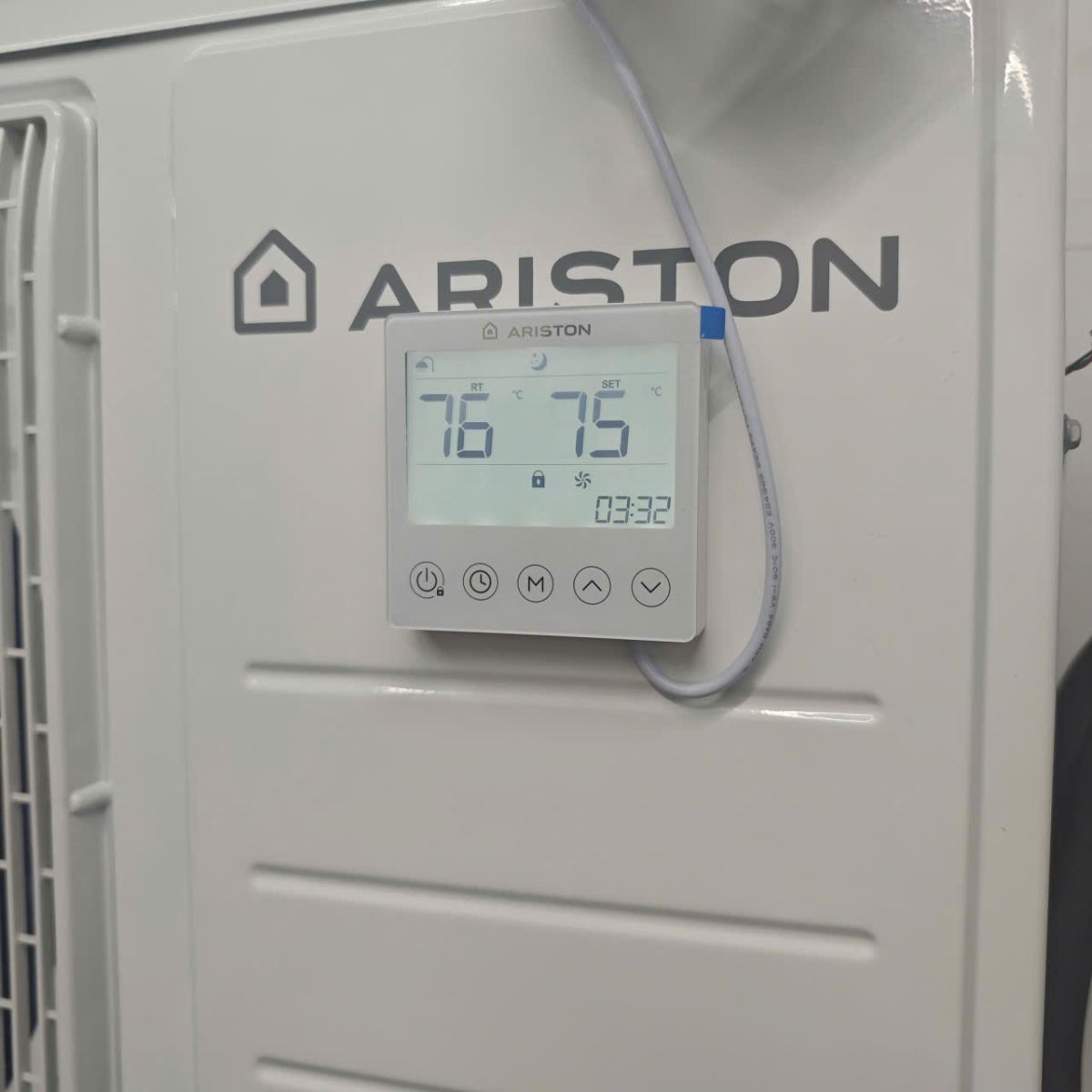 máy bơm nhiệt ariston 200L