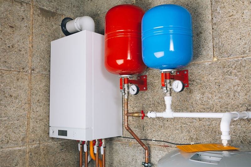 máy nước nóng dùng gas