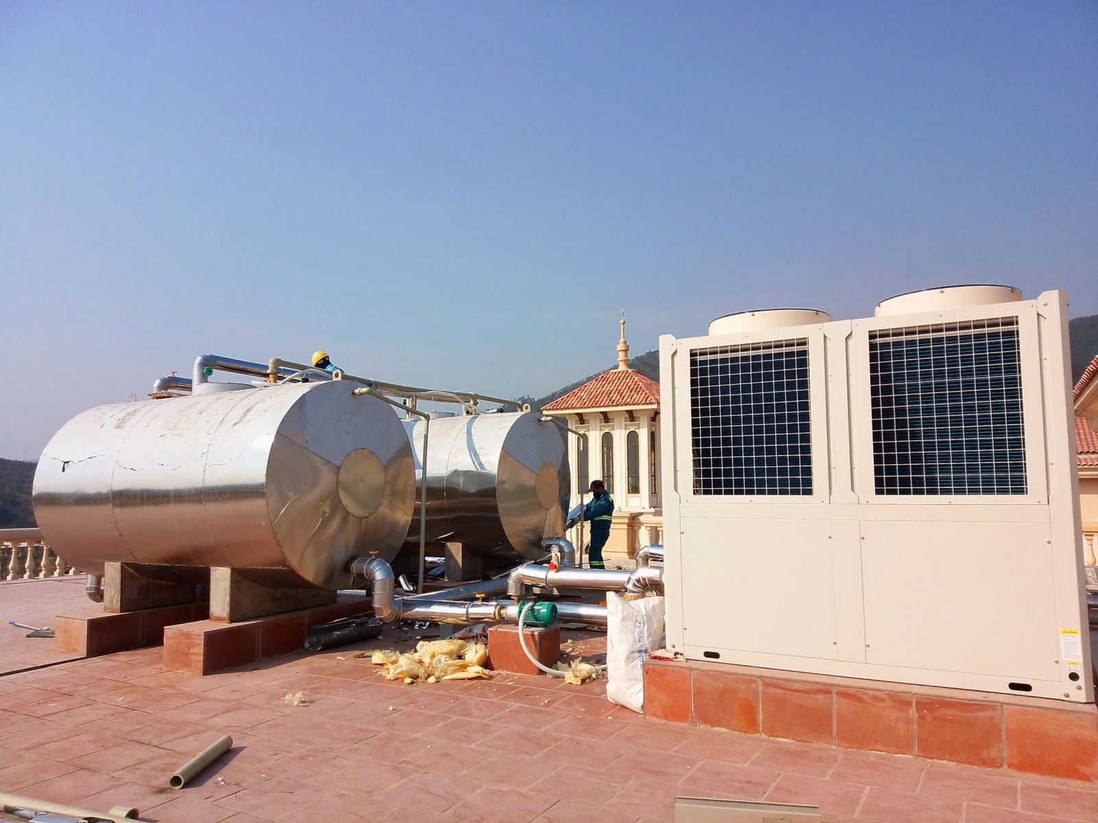 Tối ưu hóa chi phí vận hành với máy bơm nhiệt cho khách sạn – Giải pháp nước nóng tiết kiệm